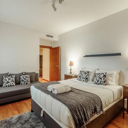 Charmoso Apartamento Sacavém Exteriör bild