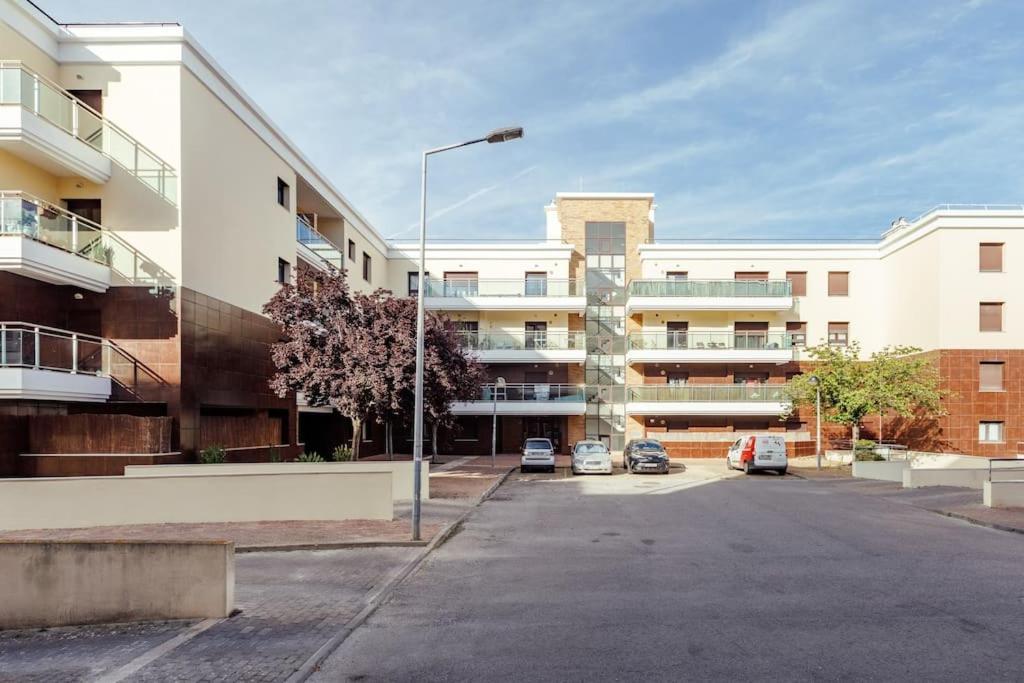 Charmoso Apartamento Sacavém Exteriör bild