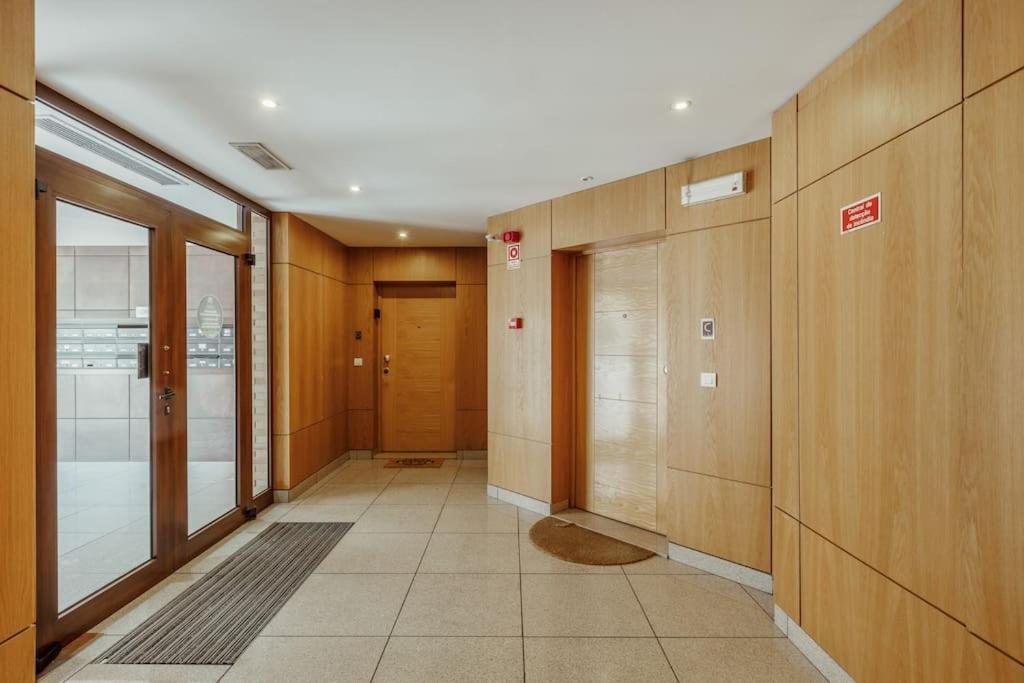 Charmoso Apartamento Sacavém Exteriör bild
